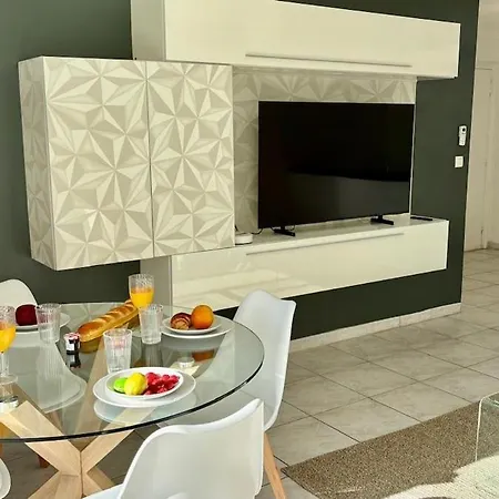 Juana Yourhosthelper Appartement *