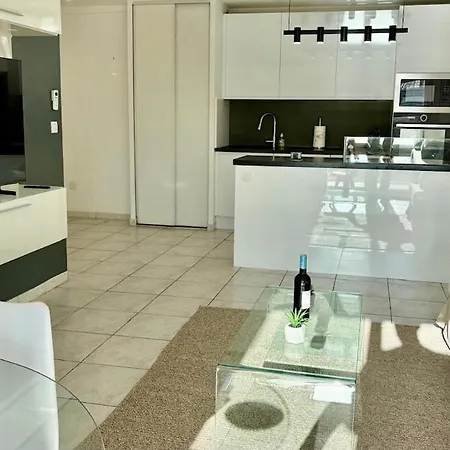 Appartement Juana Yourhosthelper Antibes