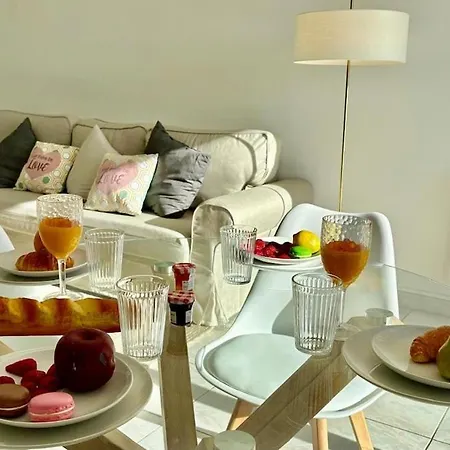 Juana Yourhosthelper Apartamento