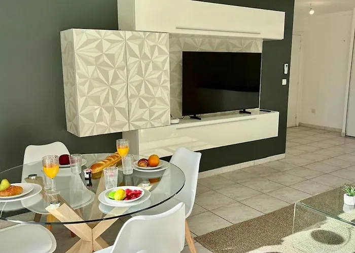 Juana Yourhosthelper Apartamento *